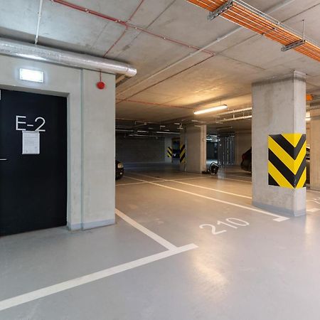 Loft Apartment With Parking In Warsaw By Noclegi Renters ภายนอก รูปภาพ